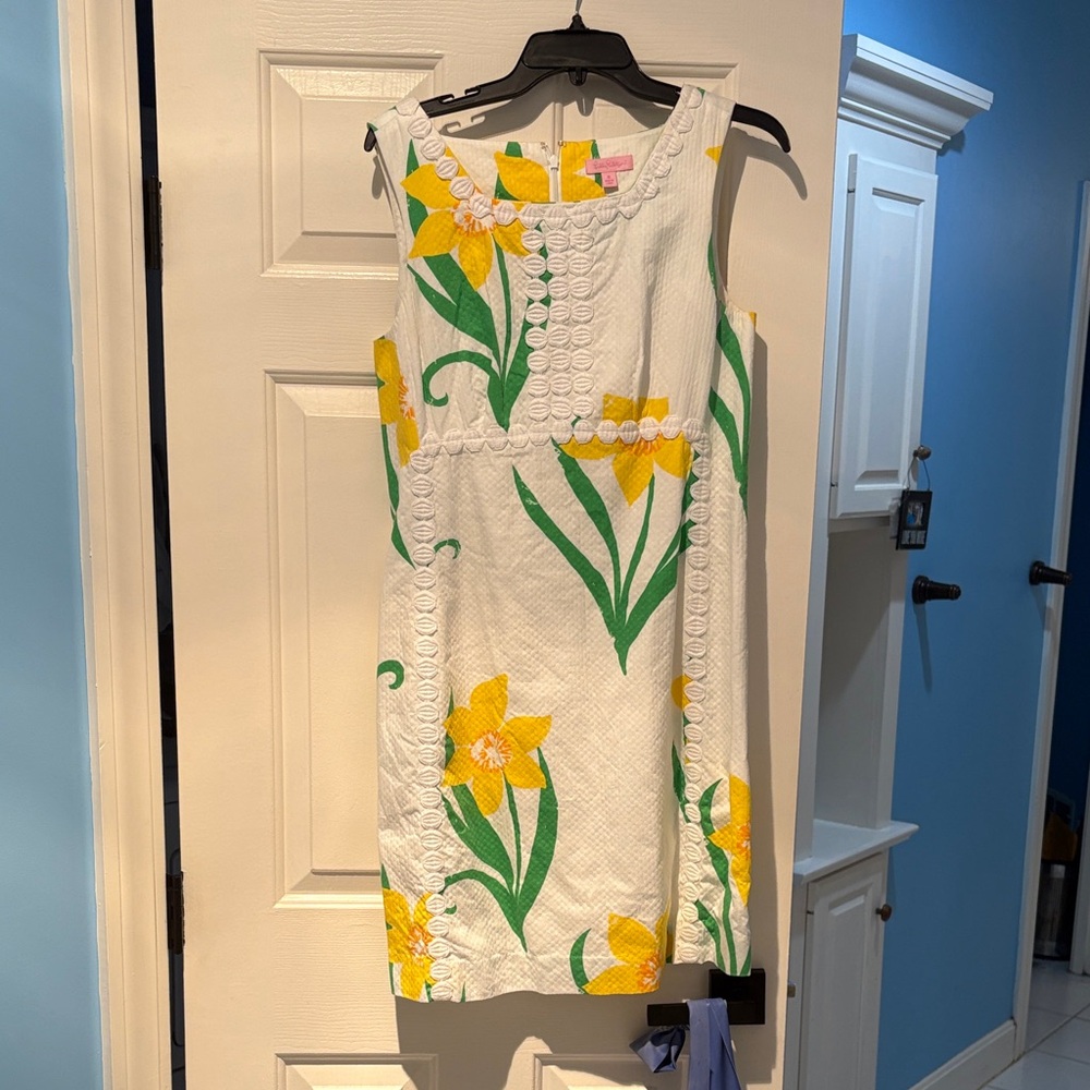 Floral Sleeveless White Dress